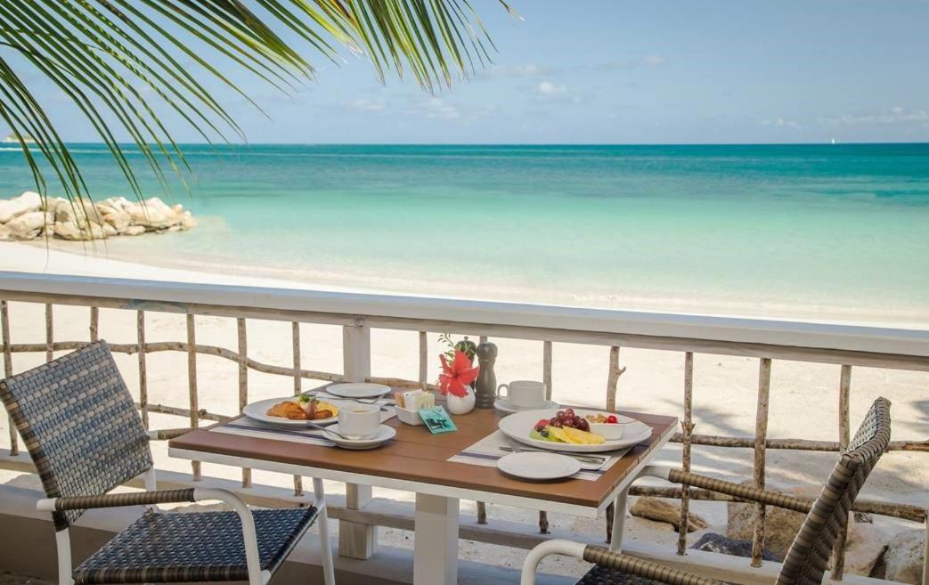 Siboney Beach Club St. John's Esterno foto